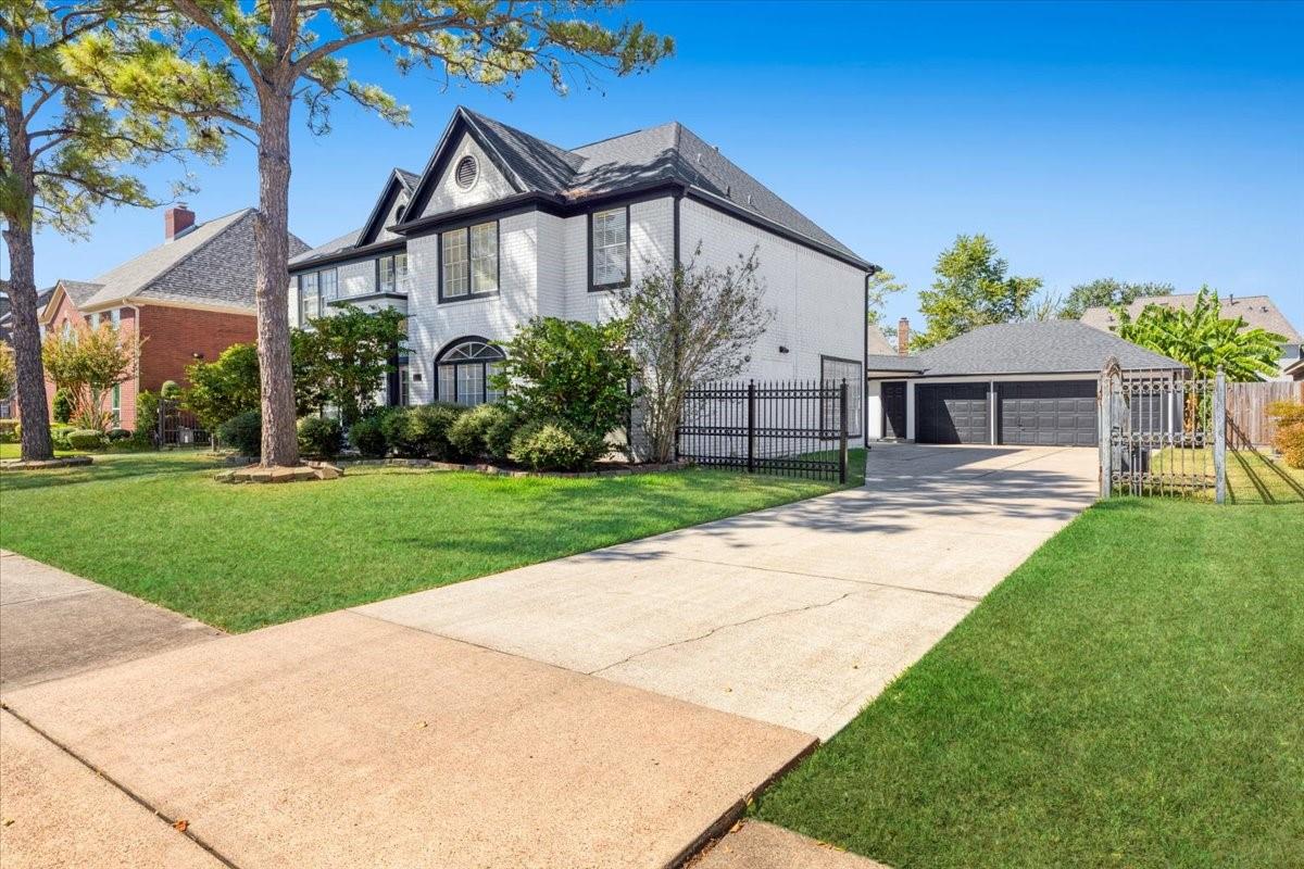 2112 Tipperary Drive