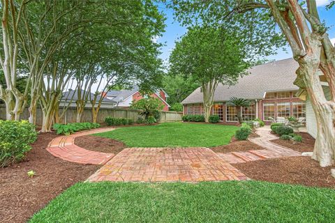 Photo of 6006 Mound Airy Court, Sugar Land, TX 77479 (MLS # 14052804)