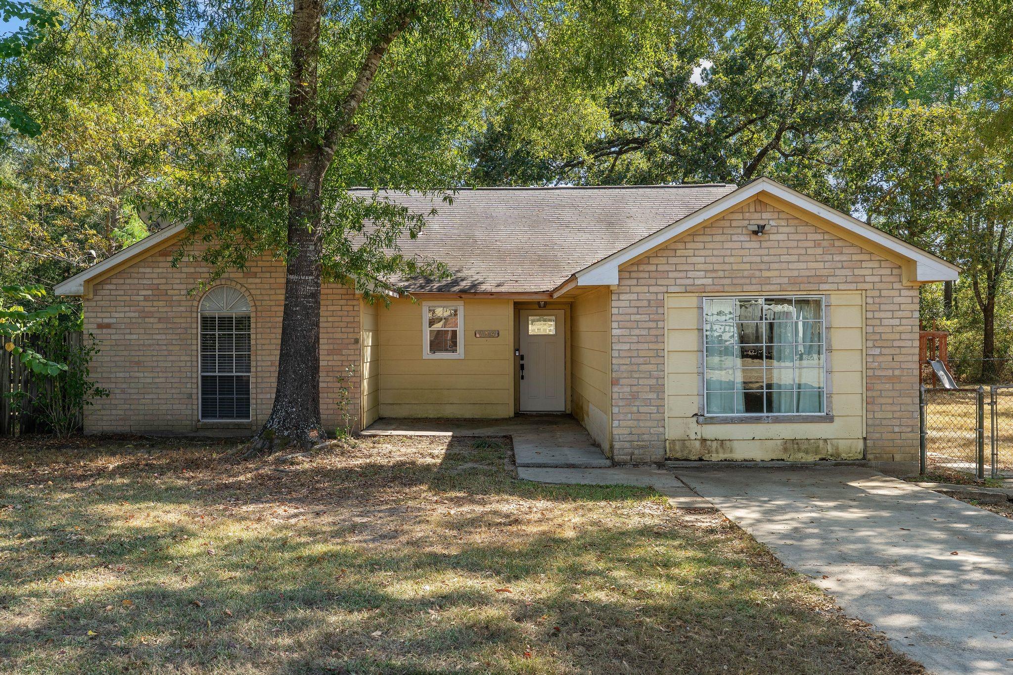104 Oakmont Drive