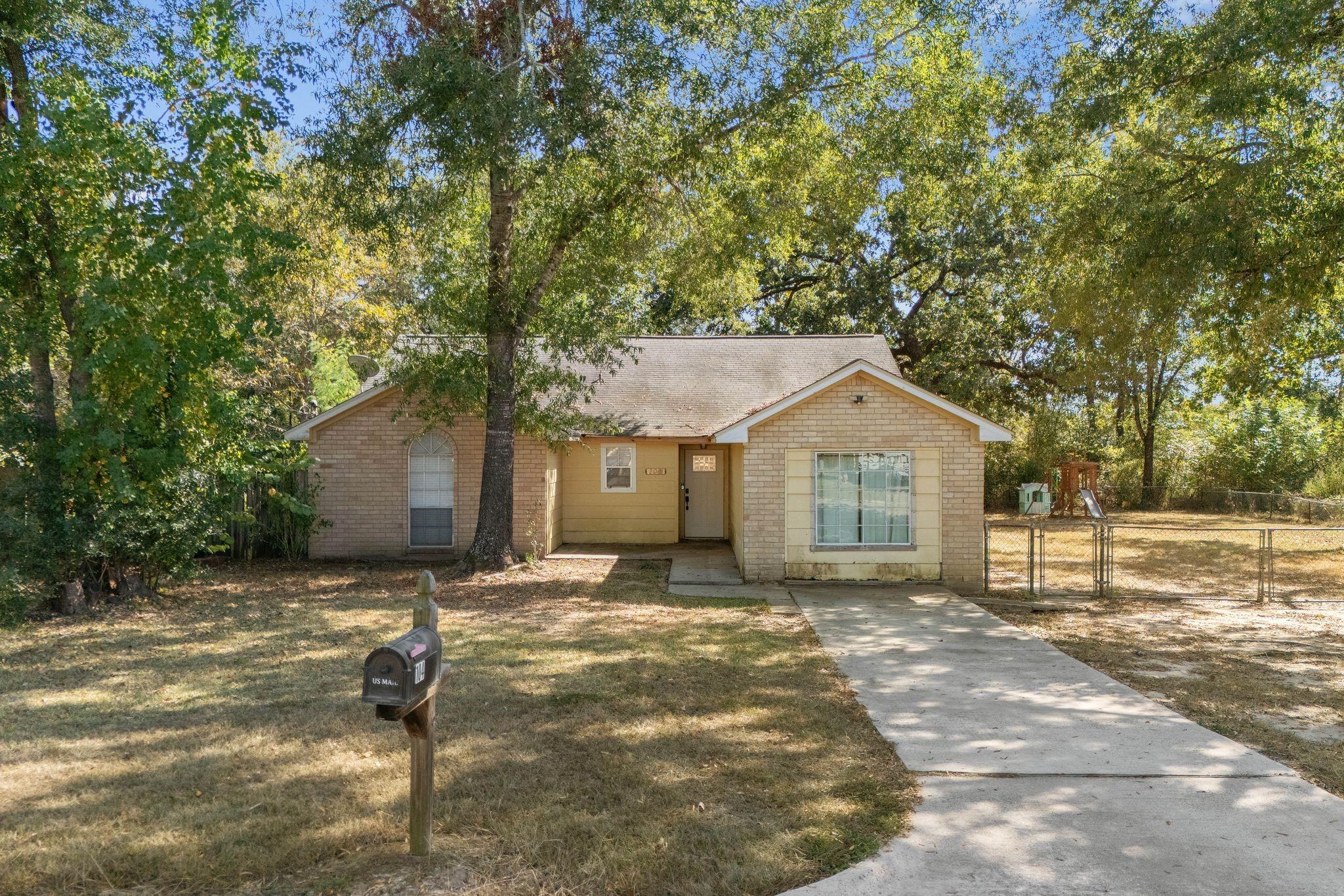 104 Oakmont Drive
