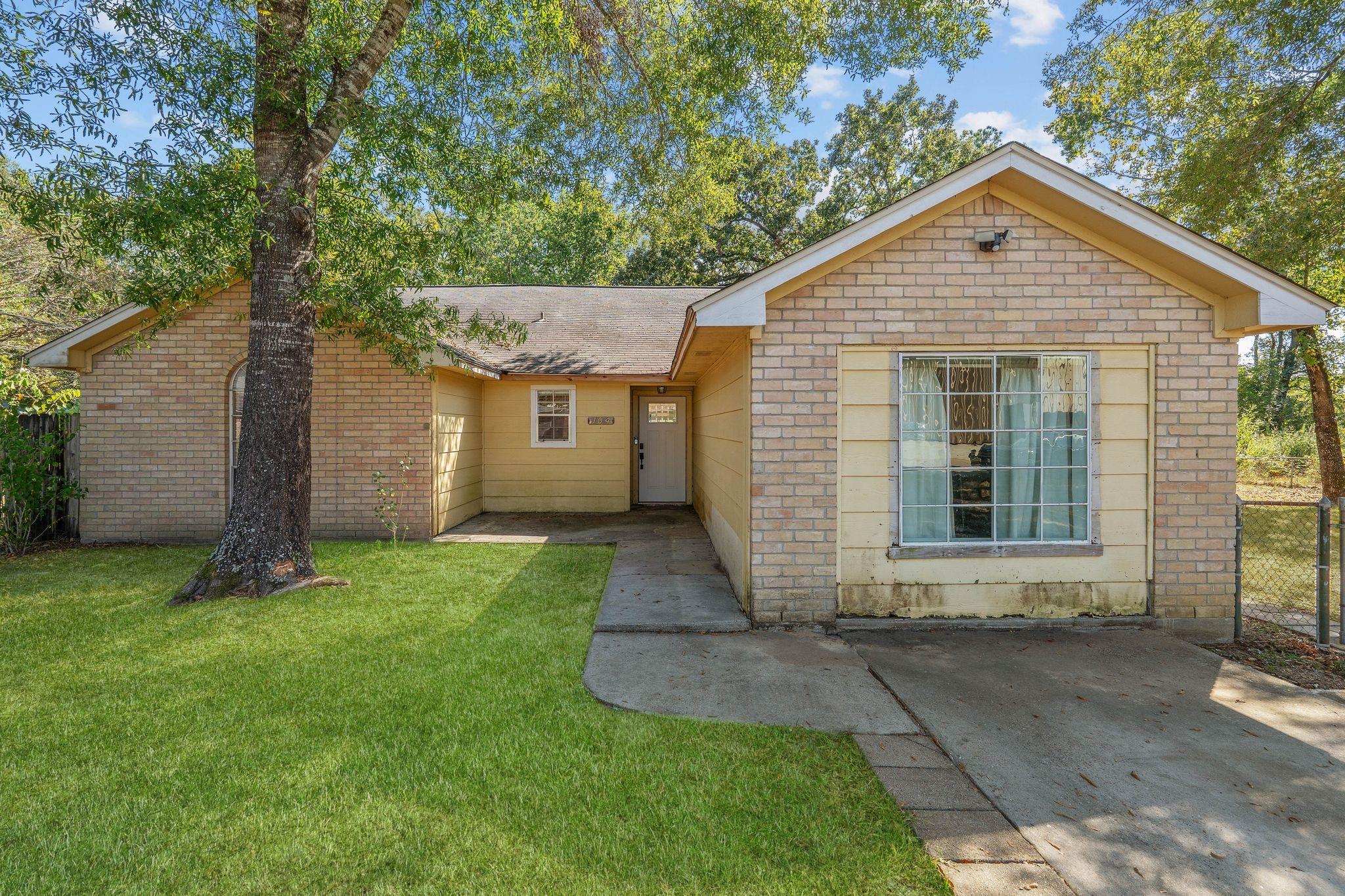 104 Oakmont Drive