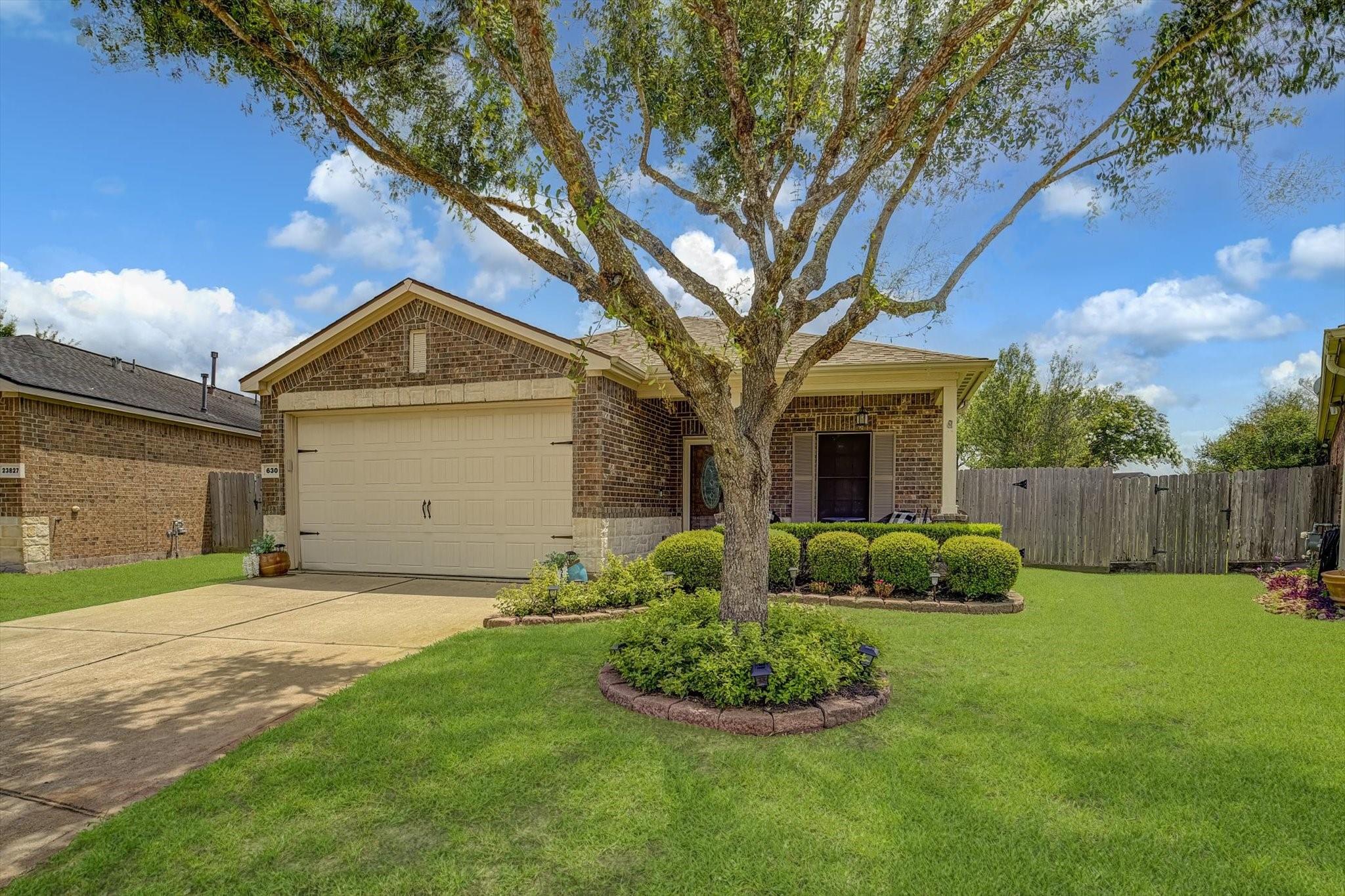630 W Newport Bend