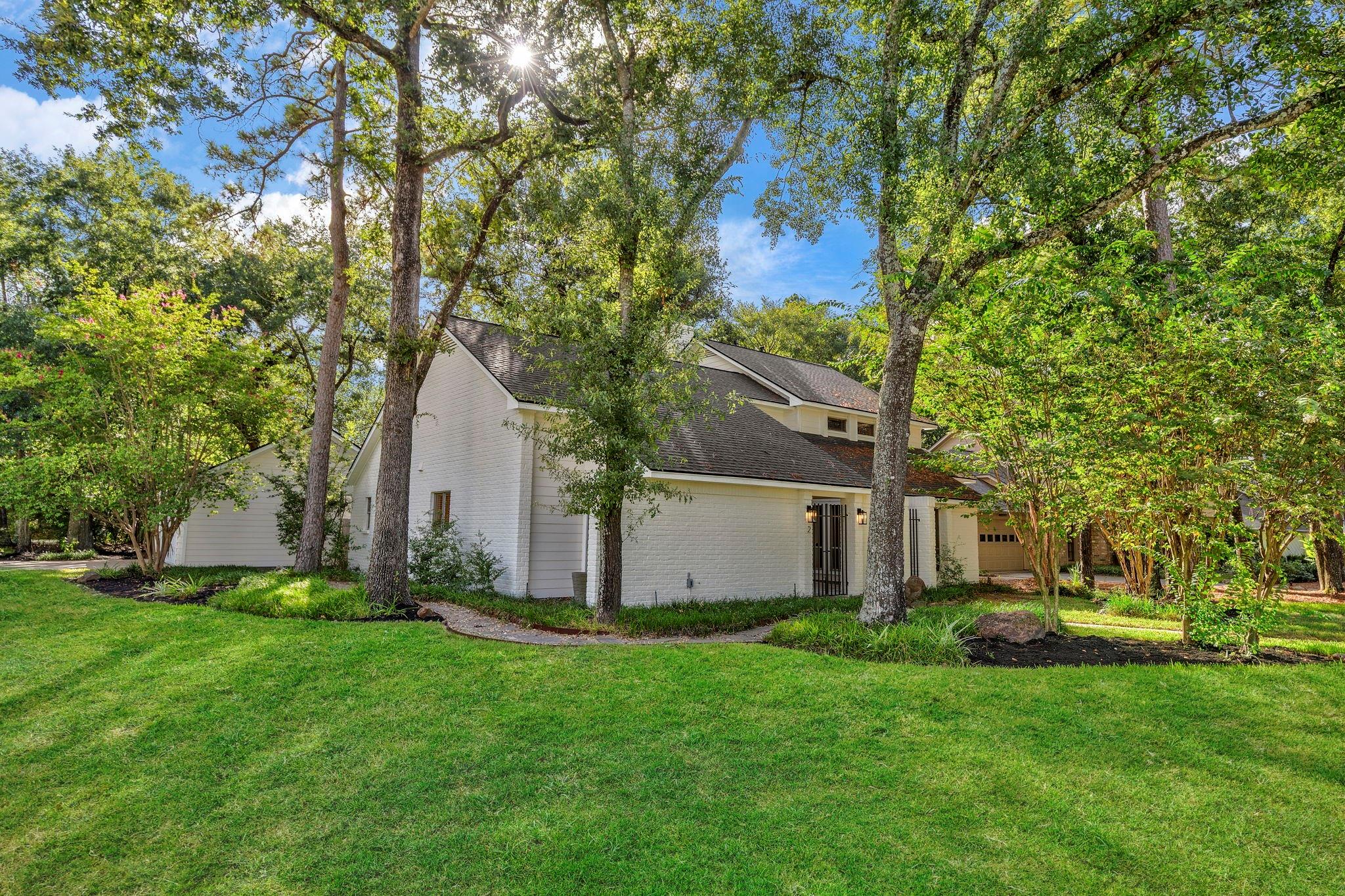 2 Muskmallow Court