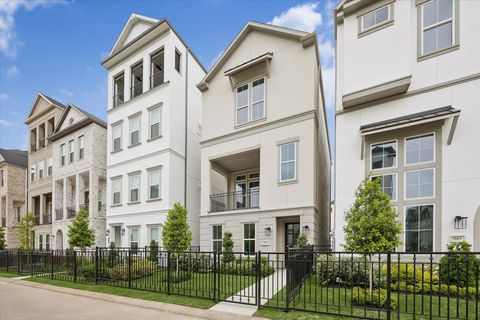 Photo of 947 Blackshire Lane, Houston, TX 77055 (MLS # 61225824)