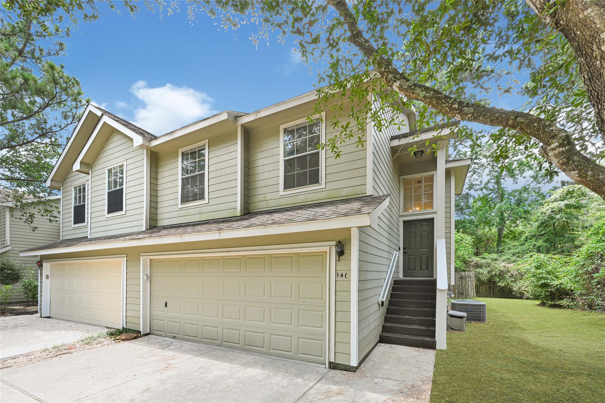 146 S Walden Elms Circle