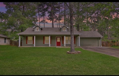 Photo of 10819 Royal Tricia Drive, Conroe, TX 77303 (MLS # 59942903)