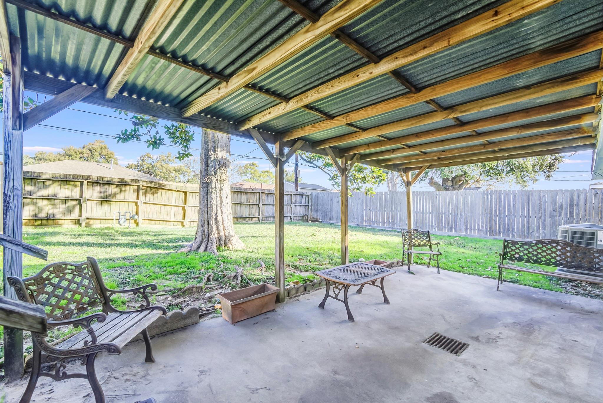 3811 Bennett Drive