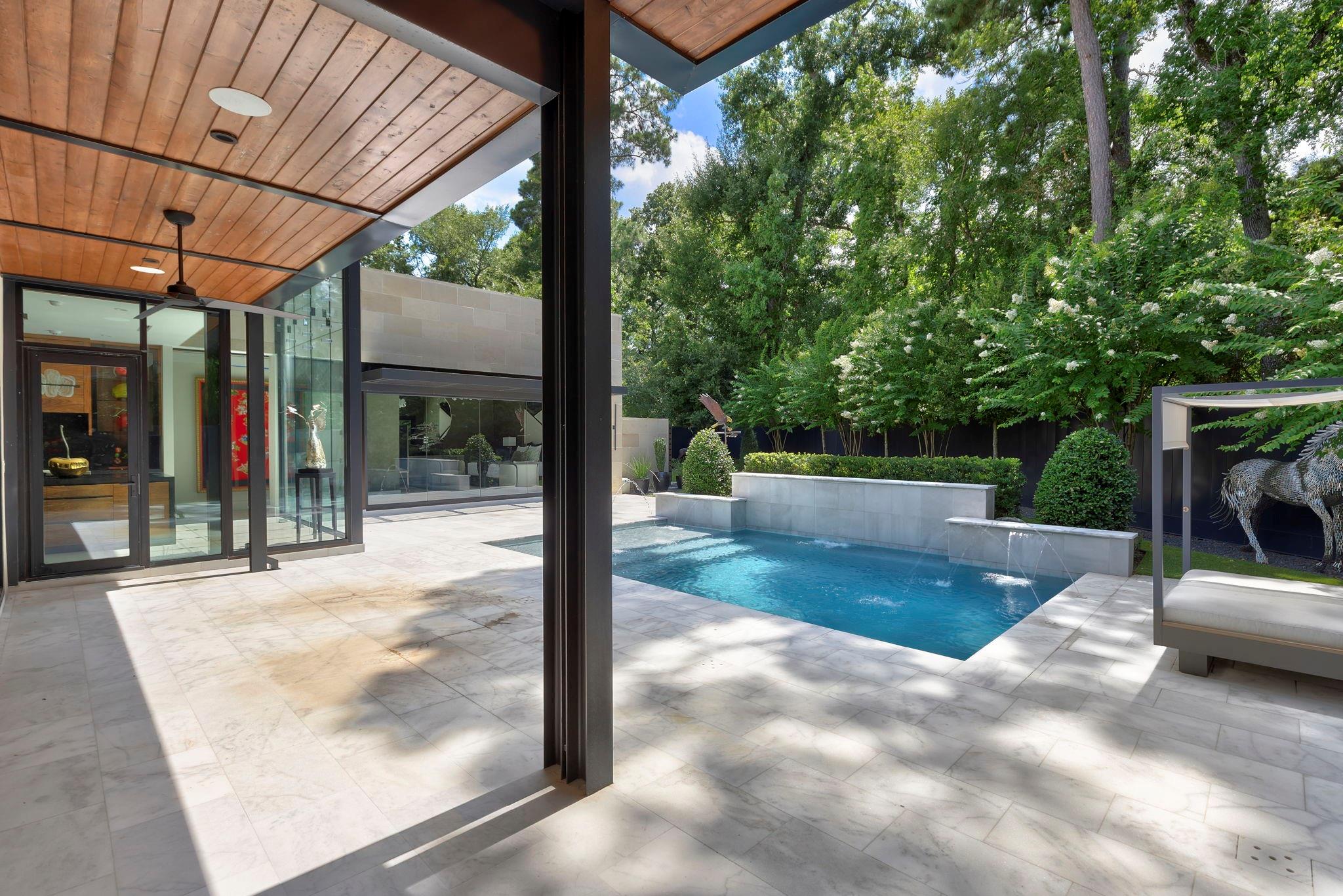 15 Regent Square