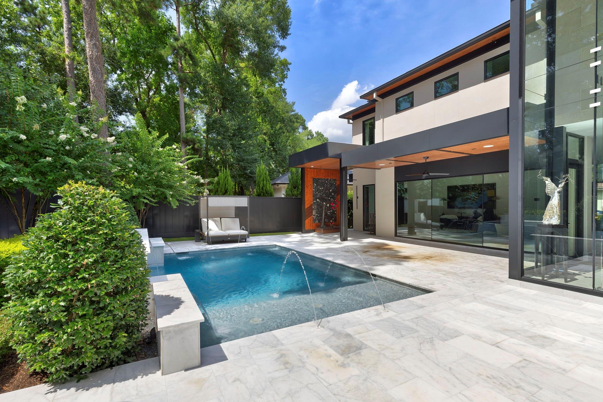 15 Regent Square