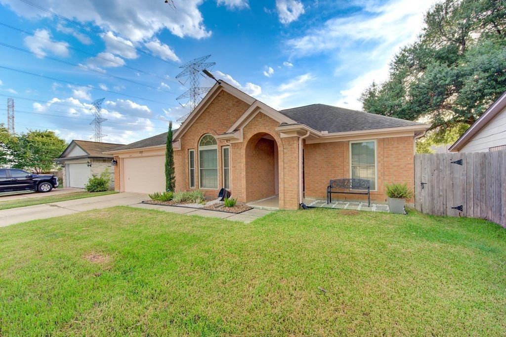 Photo of 11507 Stone Bridge Drive, Houston, TX 77064 (MLS # 10176586)