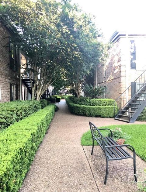 Photo of 6410 Del Monte Drive #102, Houston, TX 77057 (MLS # 20505945) Photo of 6410 Del Monte Drive #102, Houston, TX 77057 (MLS # 20505945)