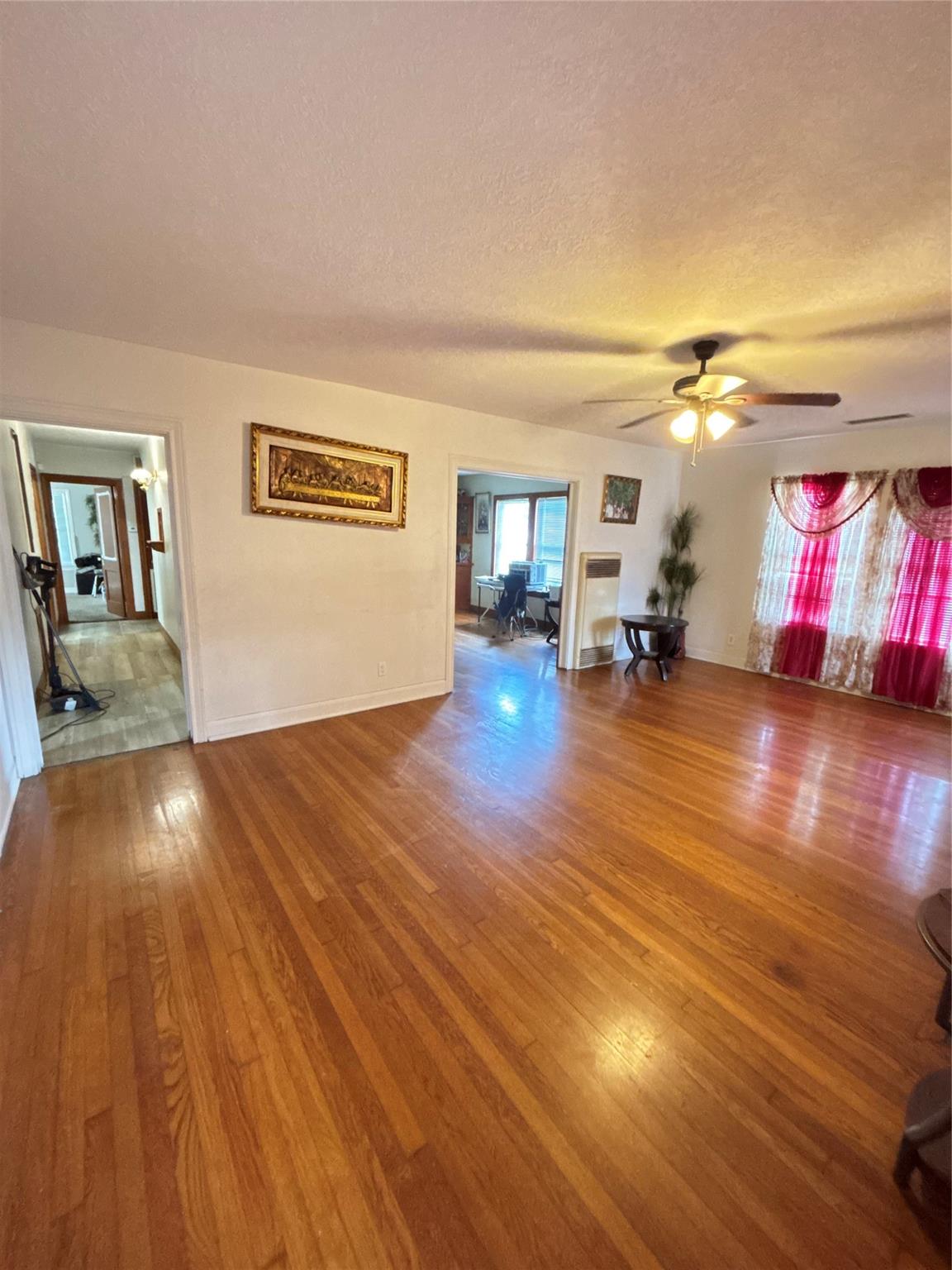 203 W Park Lane