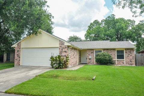 Photo of 522 Jeff Davis Drive, Richmond, TX 77469 (MLS # 31490961)