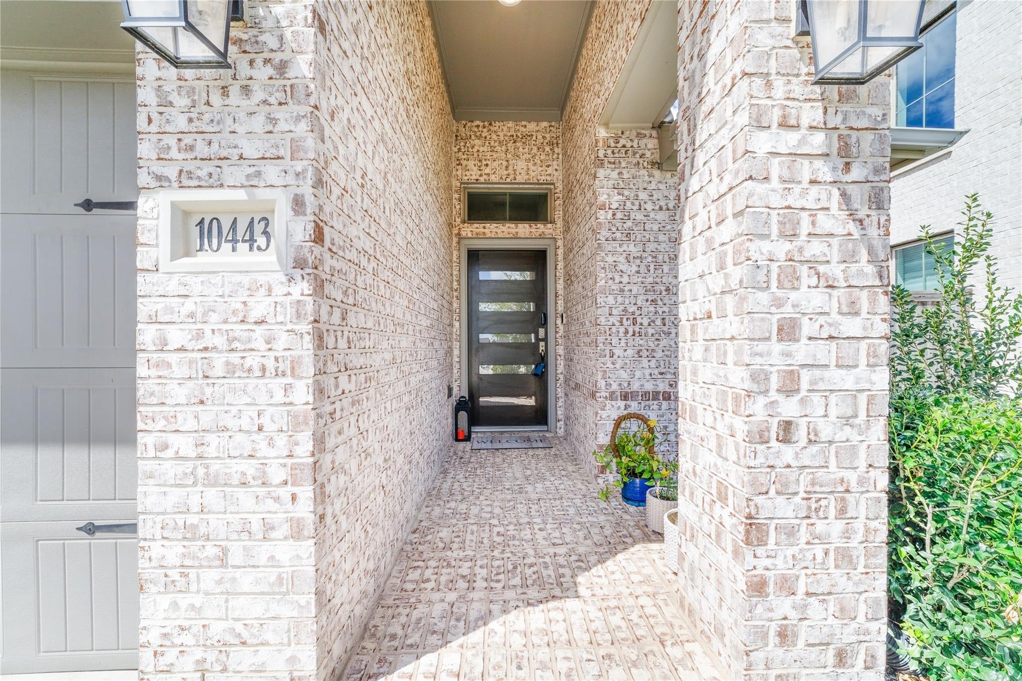 10443 Cecilia Star Lane