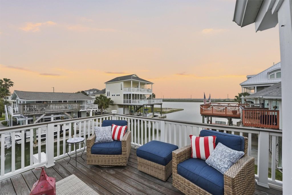 Photo of 16635 Jamaica Cove Road, Jamaica Beach, TX 77554 (MLS # 55196929)