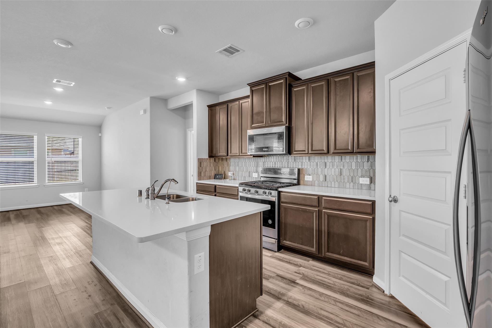 827 Cloverdale Drive