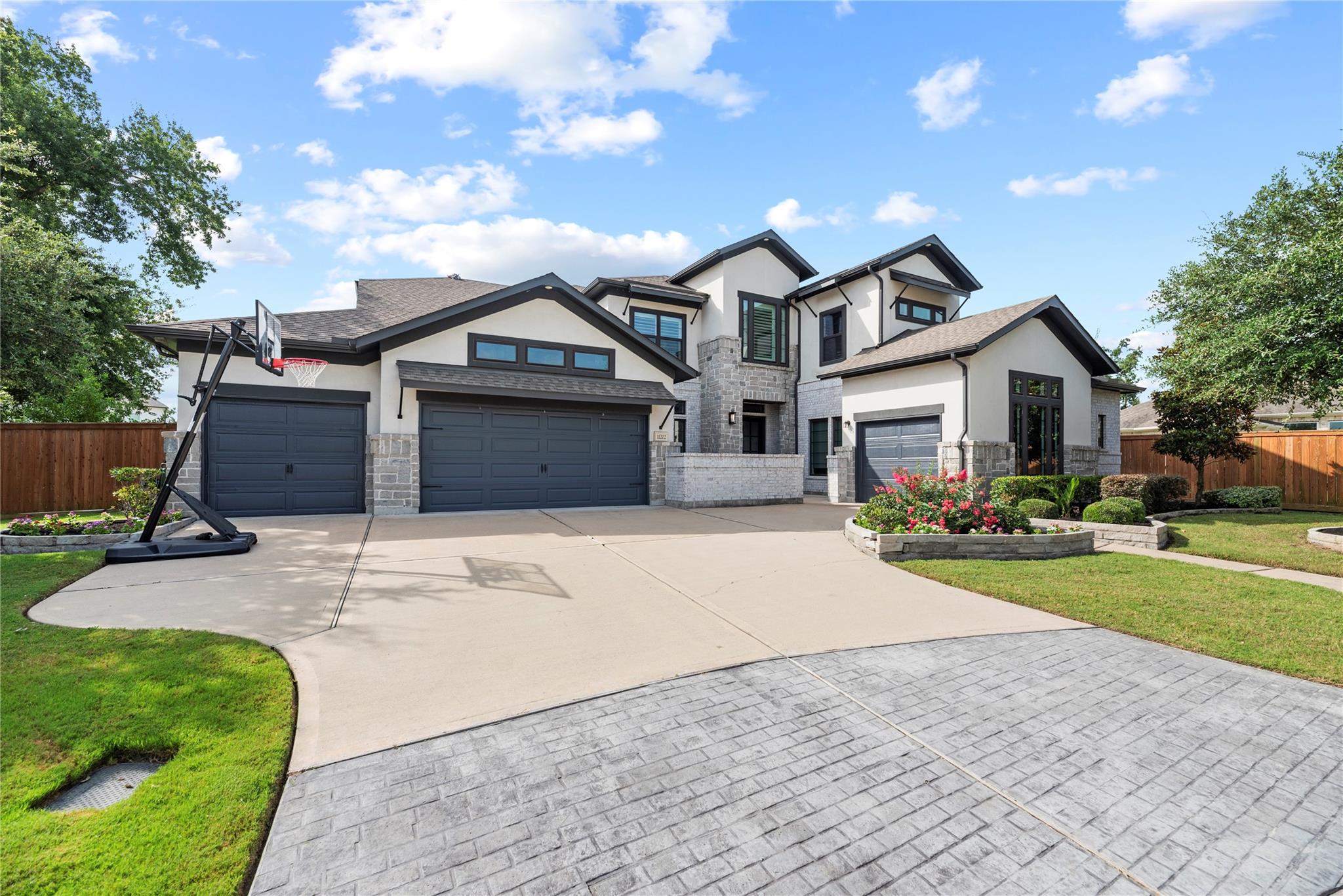 11202 Brightwood Heights Court