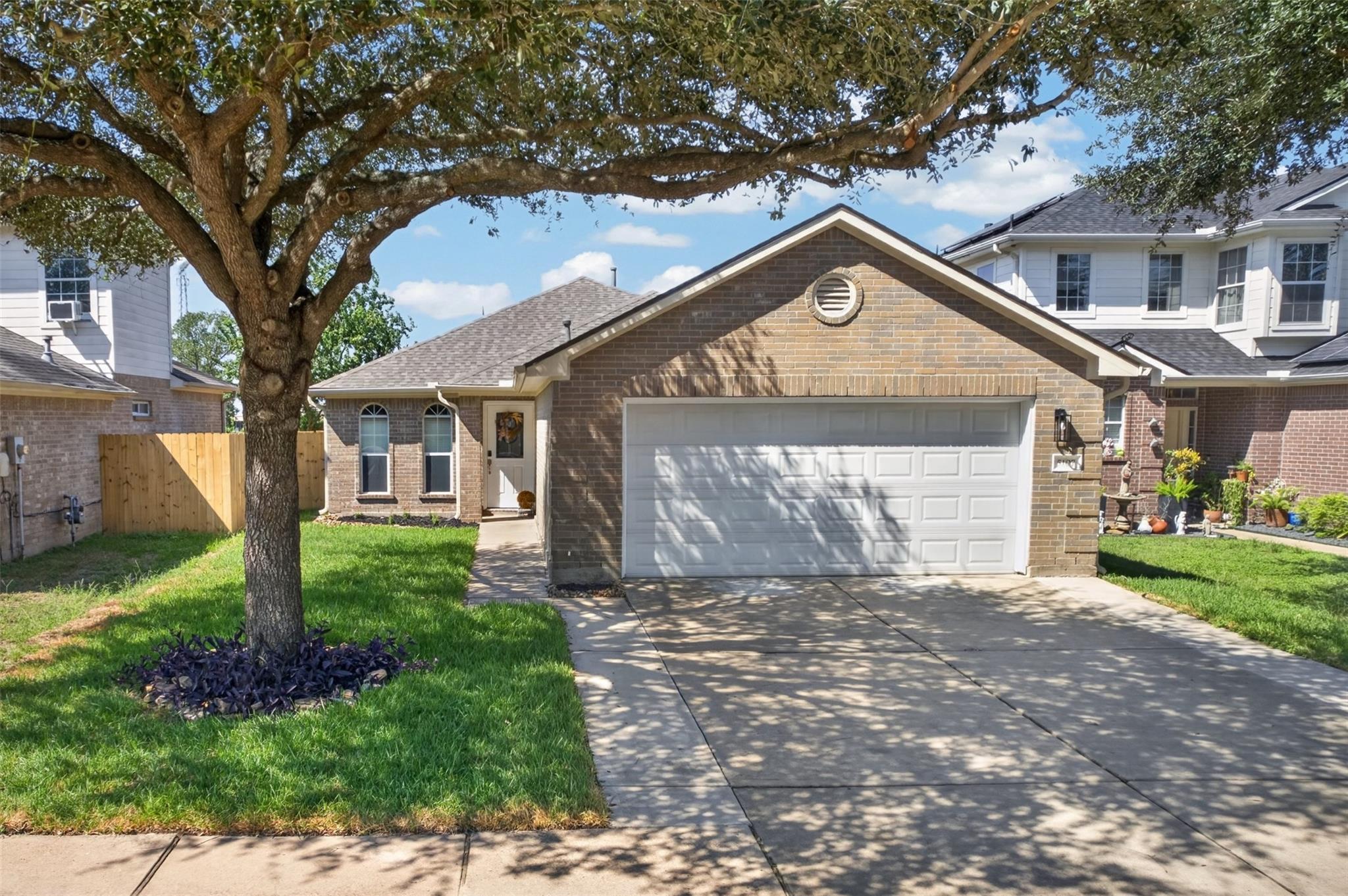 5107 Royal Cypress Drive