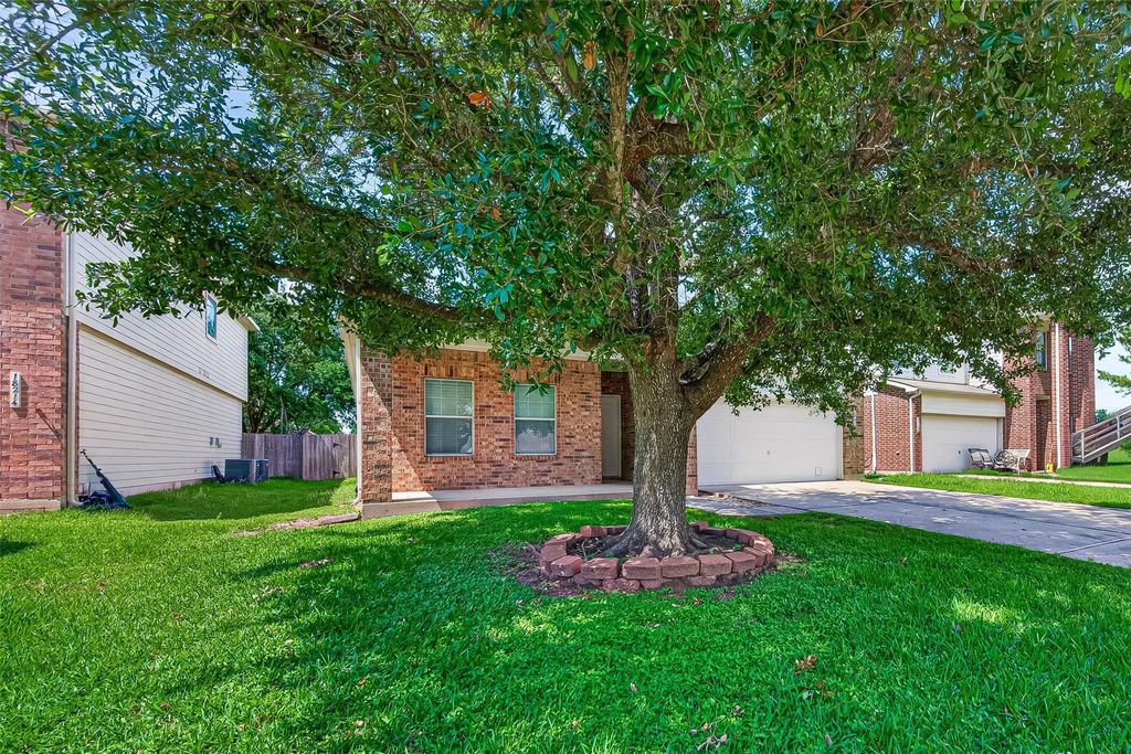 Photo of 18210 Tangle Tree Lane, Houston, TX 77084 (MLS # 75881435)