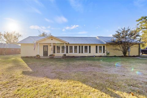 14 Louis Voan Road Huntsville TX 77320