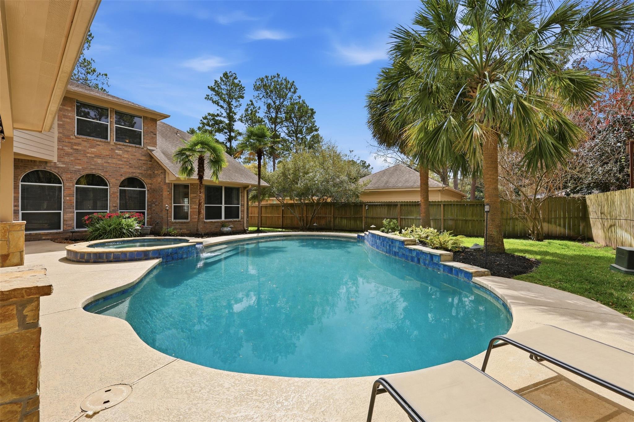 16215 Lakewood Grove Drive