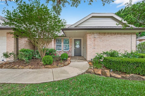 Photo of 903 Sugarfield Court, Sugar Land, TX 77498 (MLS # 14761177)