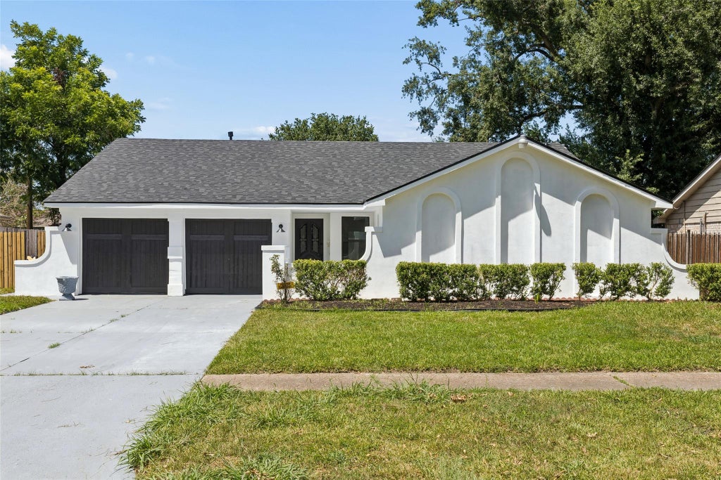 Photo of 9238 Friendship Road, Houston, TX 77080 (MLS # 10940095)