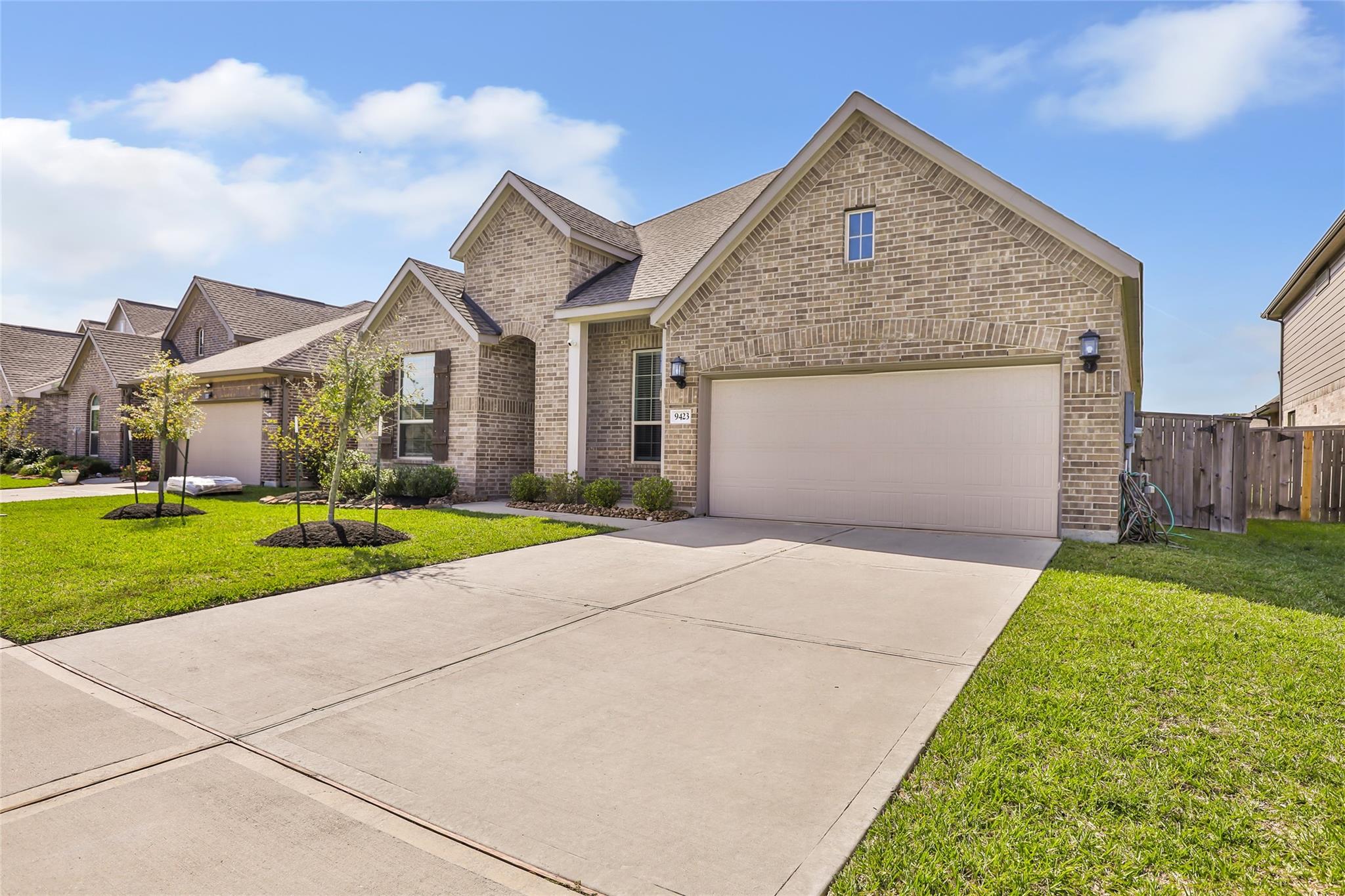 9423 Pelican Cliff Court