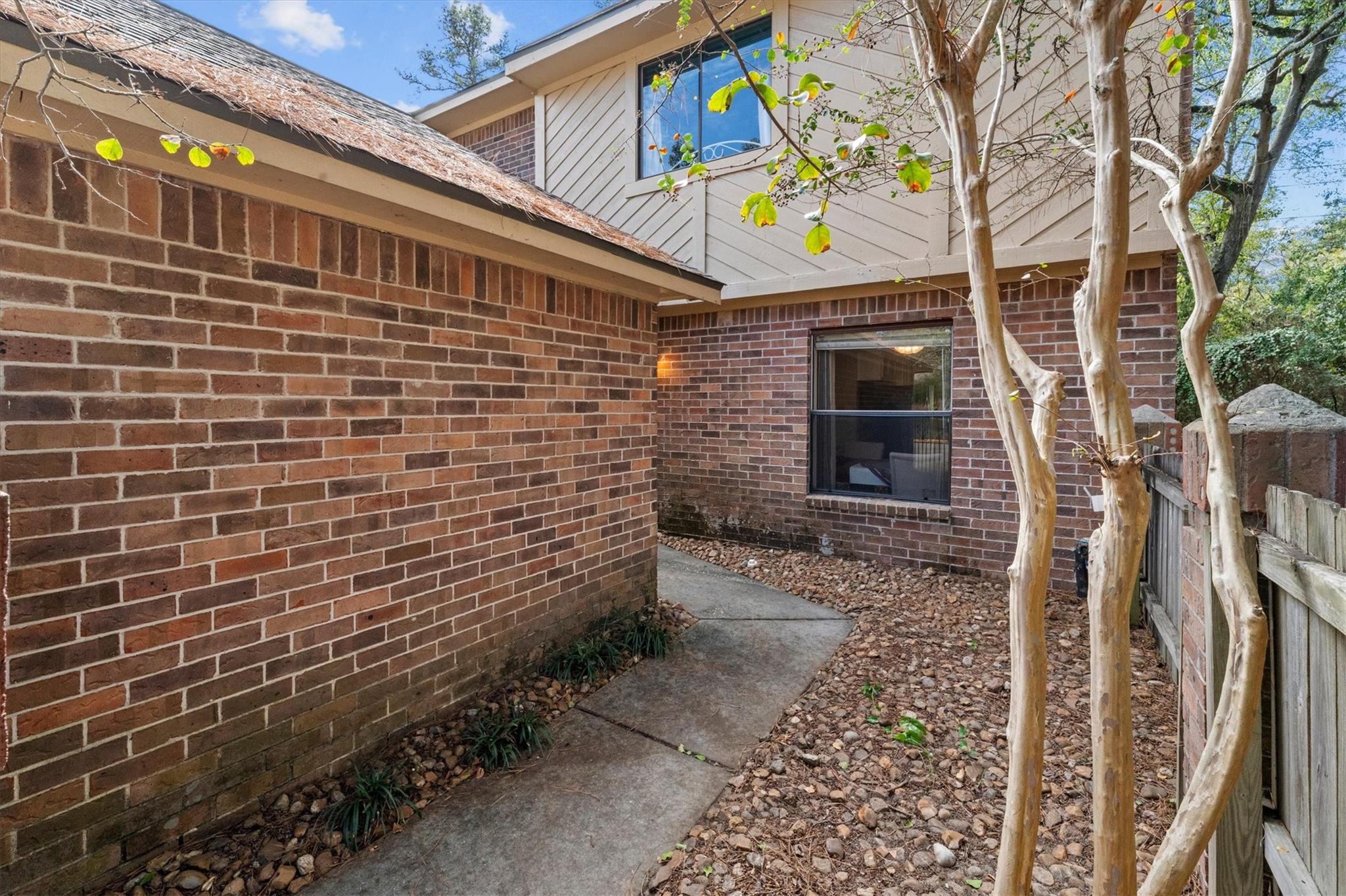 2826 Elm Grove Court