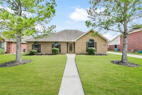 Photo of 6815 Amistad Court, Manvel, TX 77578 (MLS # 5781398)