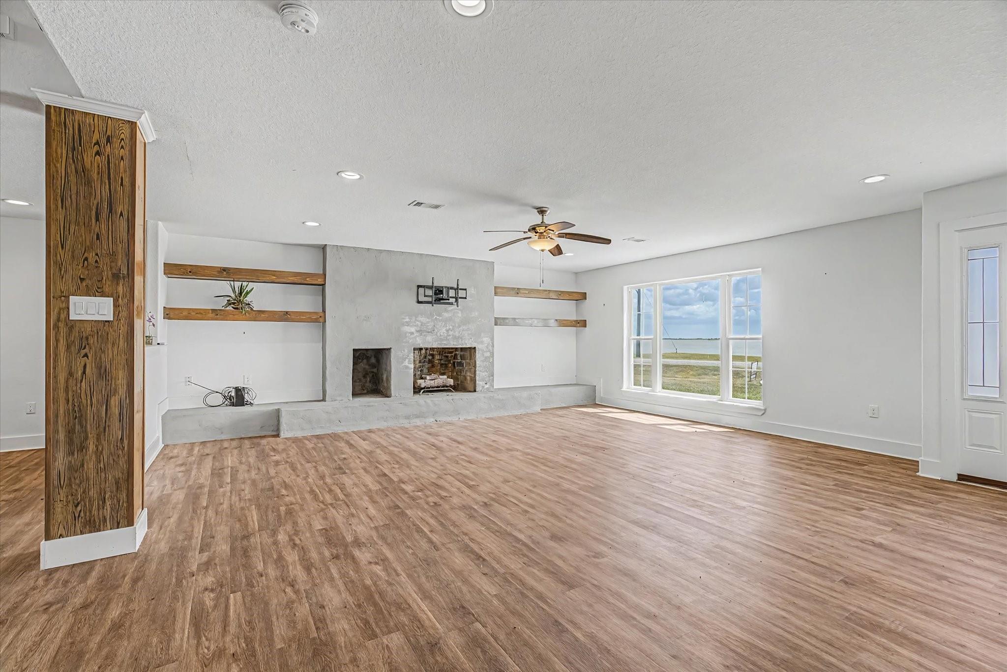 1809 E Bayshore Drive Drive