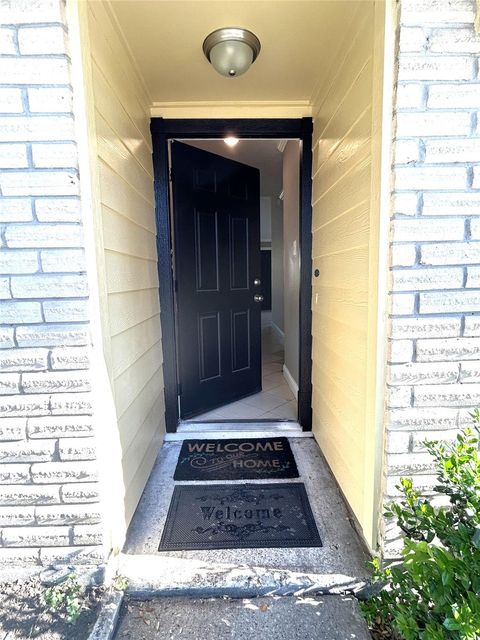 Photo of 2715 Spring Canyon Court, Houston, TX 77067 (MLS # 63014000) Photo of 2715 Spring Canyon Court, Houston, TX 77067 (MLS # 63014000)