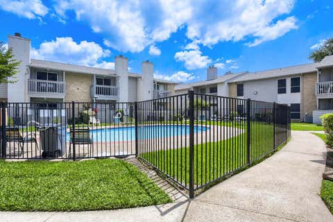Condo For Sale - 260 El Dorado Boulevard #2903<br/> Houston, TX 77598
