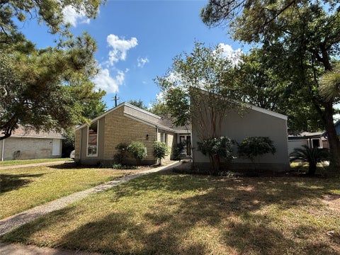 Photo of 5631 Council Grove Lane, Houston, TX 77088 (MLS # 43039799)
