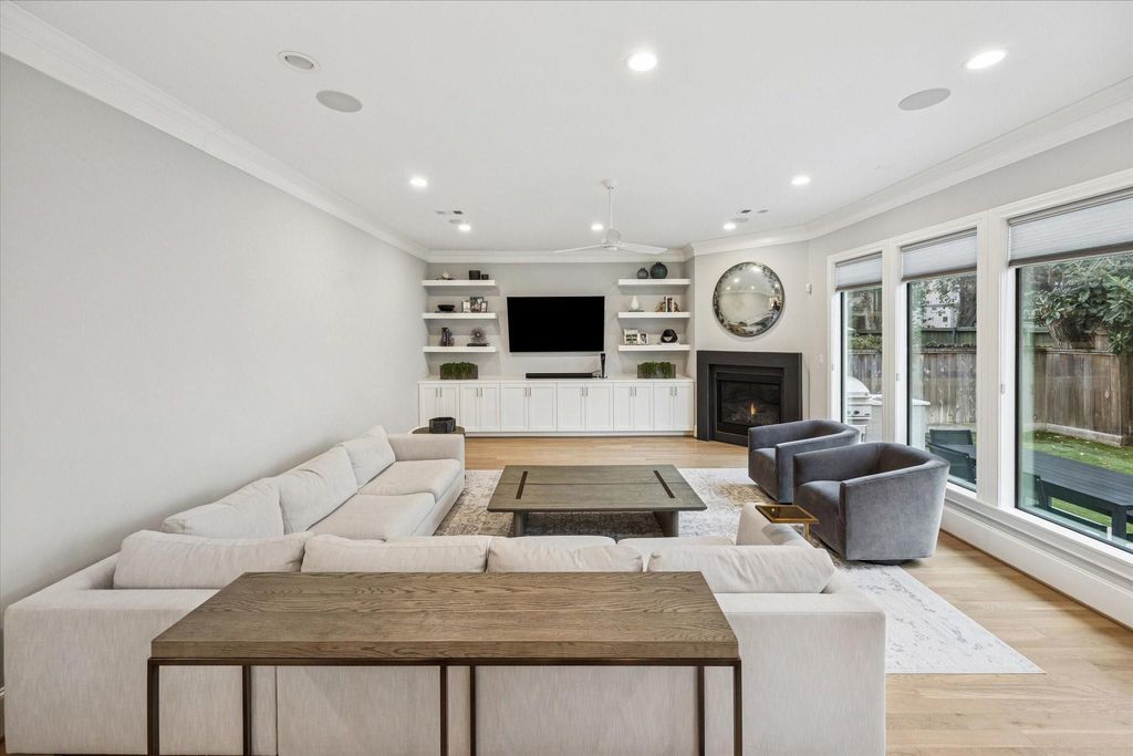 Photo of 4108 Sunset Boulevard, Houston, TX 77005 (MLS # 53596074)