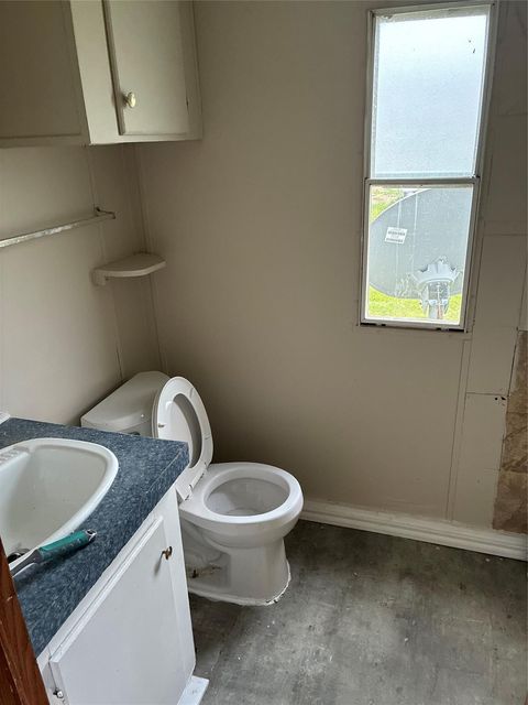 Tiny photo for 6977 Leann Lane, Wallis, TX 77485 (MLS # 95271420)