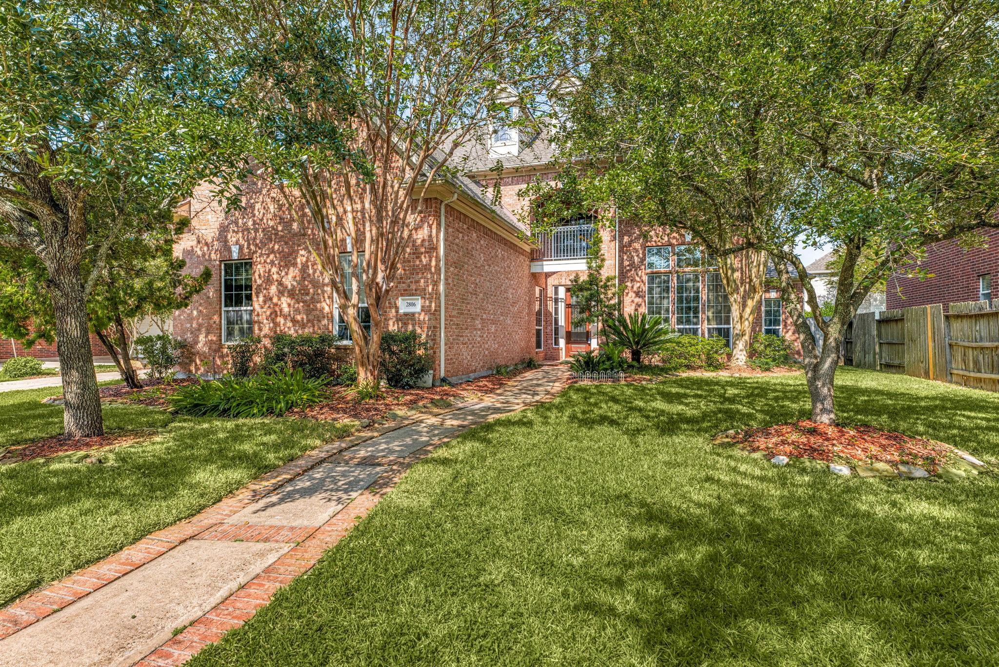 2806 Dixon Drive
