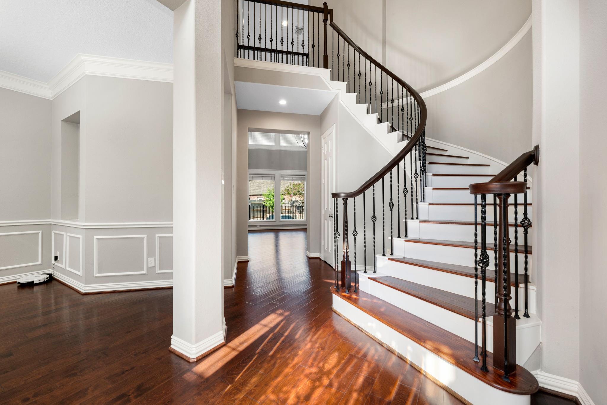 2806 Dixon Drive