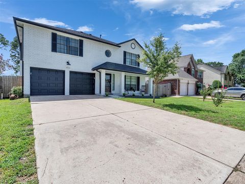 Photo of 2605 S Mission Circle, Friendswood, TX 77546 (MLS # 67009607) Photo of 2605 S Mission Circle, Friendswood, TX 77546 (MLS # 67009607)