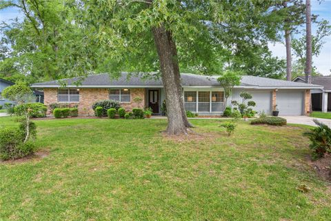 Photo of 1301 Plantation Drive, Dickinson, TX 77539 (MLS # 54907482)