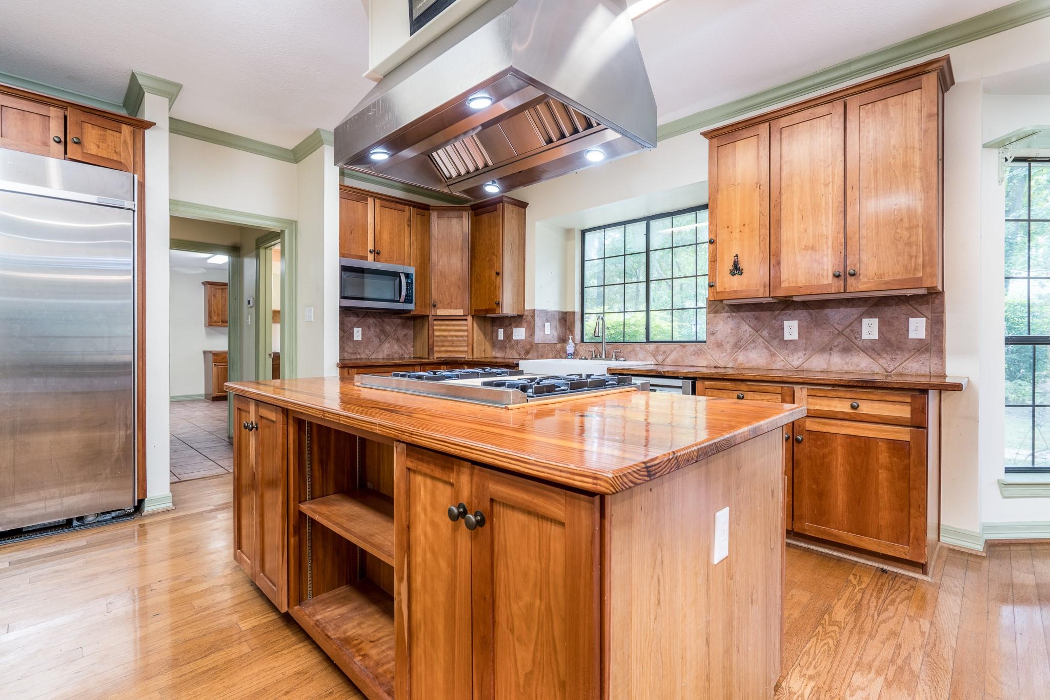 31511 Helen Lane
