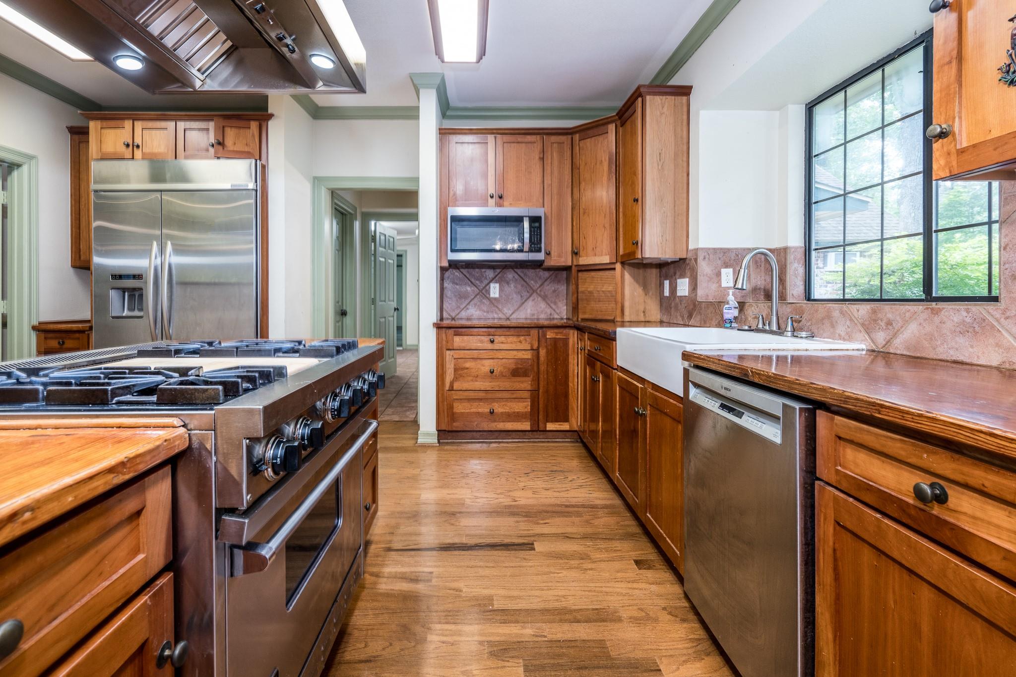 31511 Helen Lane
