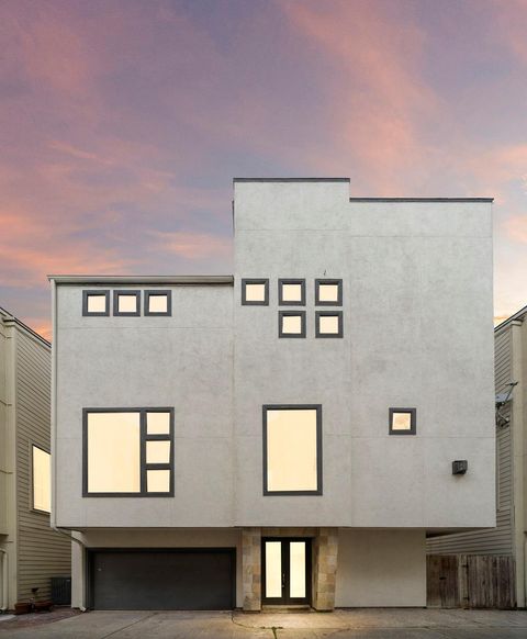 Photo of 906 Reinerman Street, Houston, TX 77007 (MLS # 37197984)