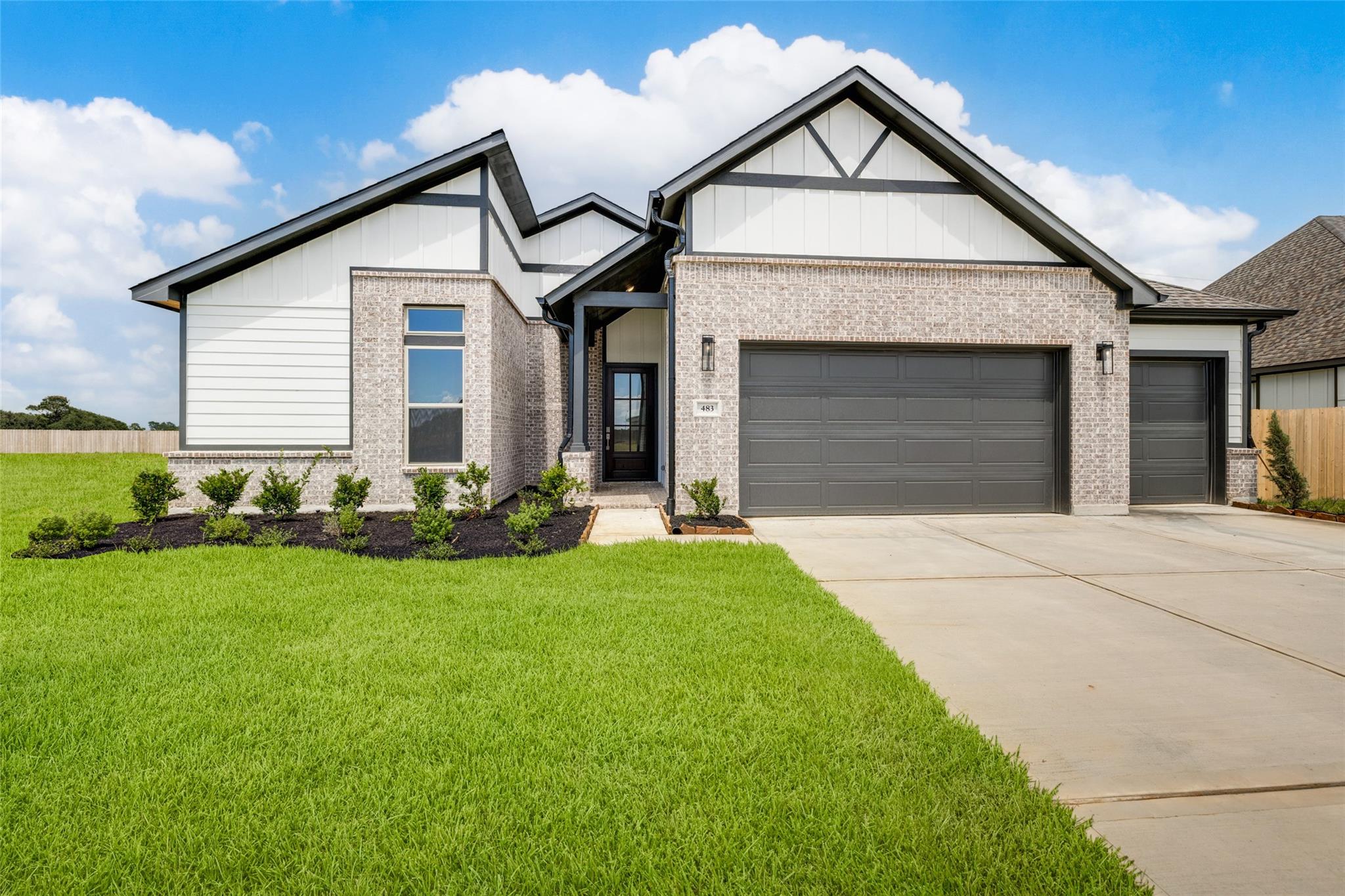 483 Hunters Crossing Drive