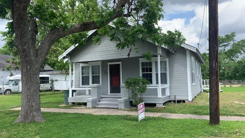 Photo of 1140 Ewing Street, Beaumont, TX 77701 (MLS # 41677972)