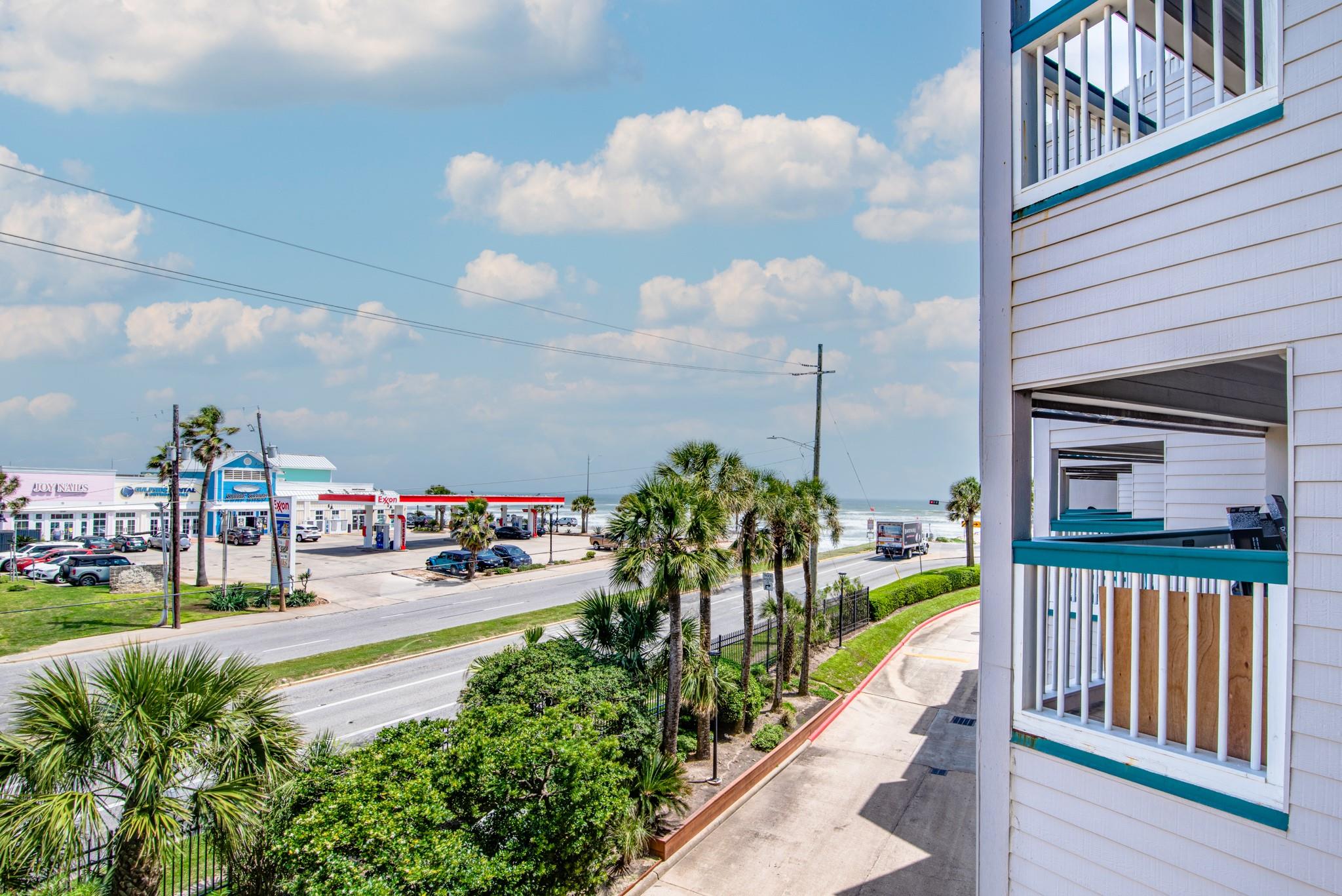 6102 Seawall Boulevard 215