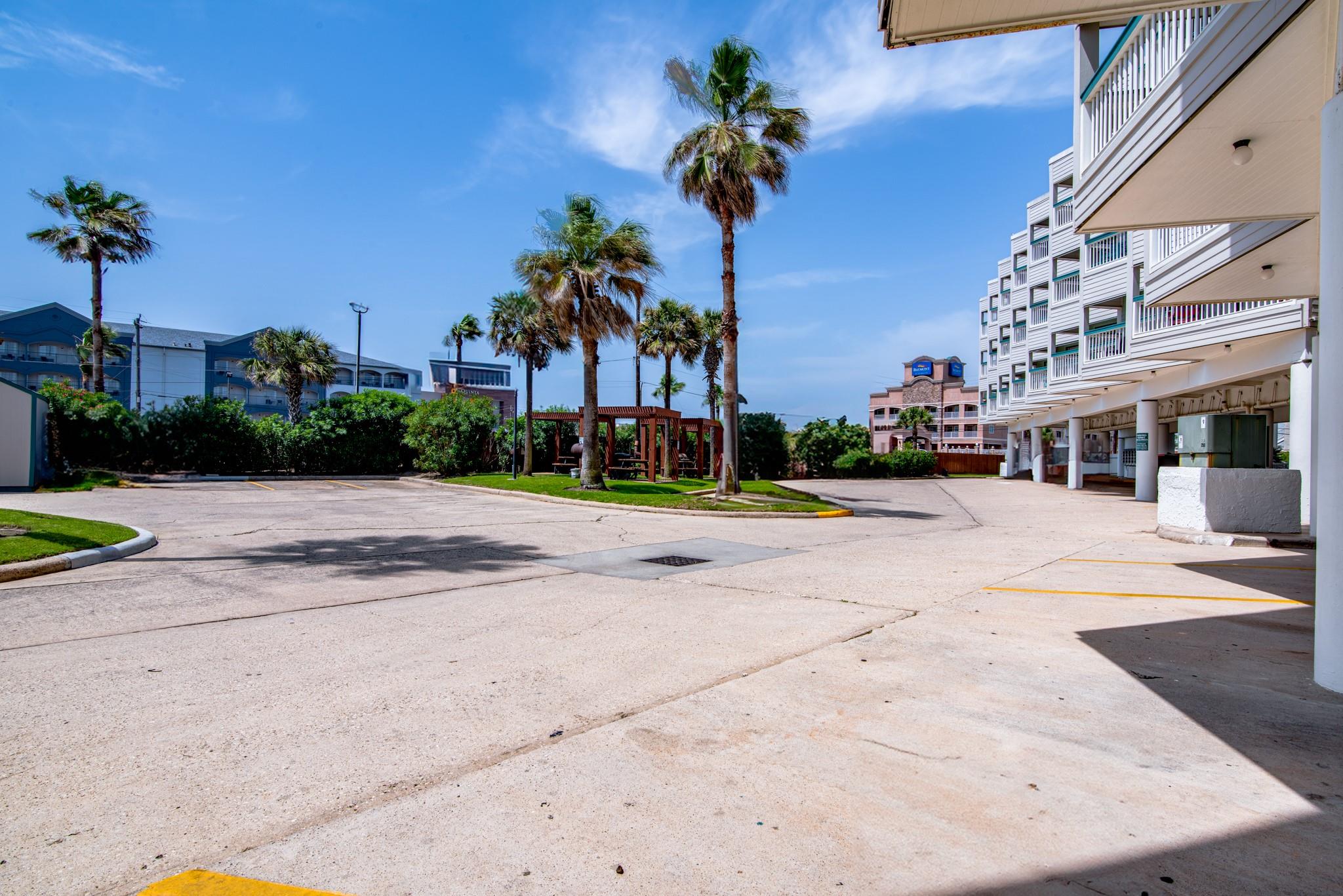 6102 Seawall Boulevard 215