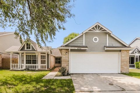 Photo of 12723 Ashford Knoll Drive, Houston, TX 77082 (MLS # 91255387)