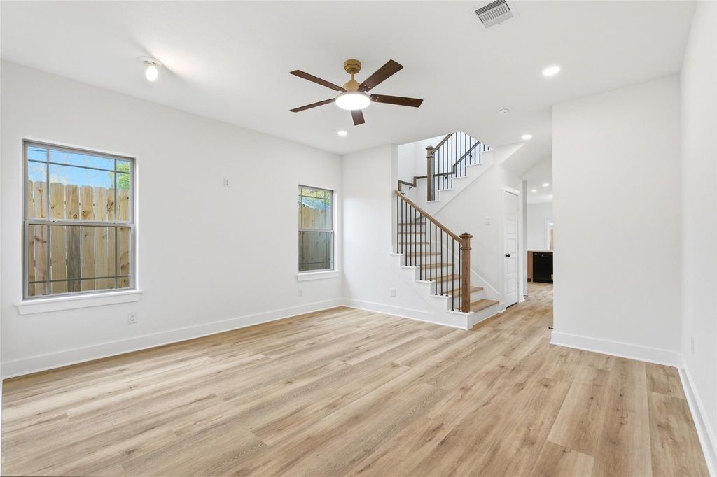 Photo of 317 S 3rd Street, La Porte, TX 77571 (MLS # 16090875)