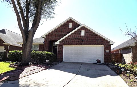 Photo of 19031 Golden Heath Lane, Richmond, TX 77407 (MLS # 16072195)